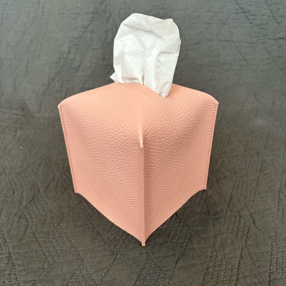 5 Square Tissue box covers - Picture 3 of 16